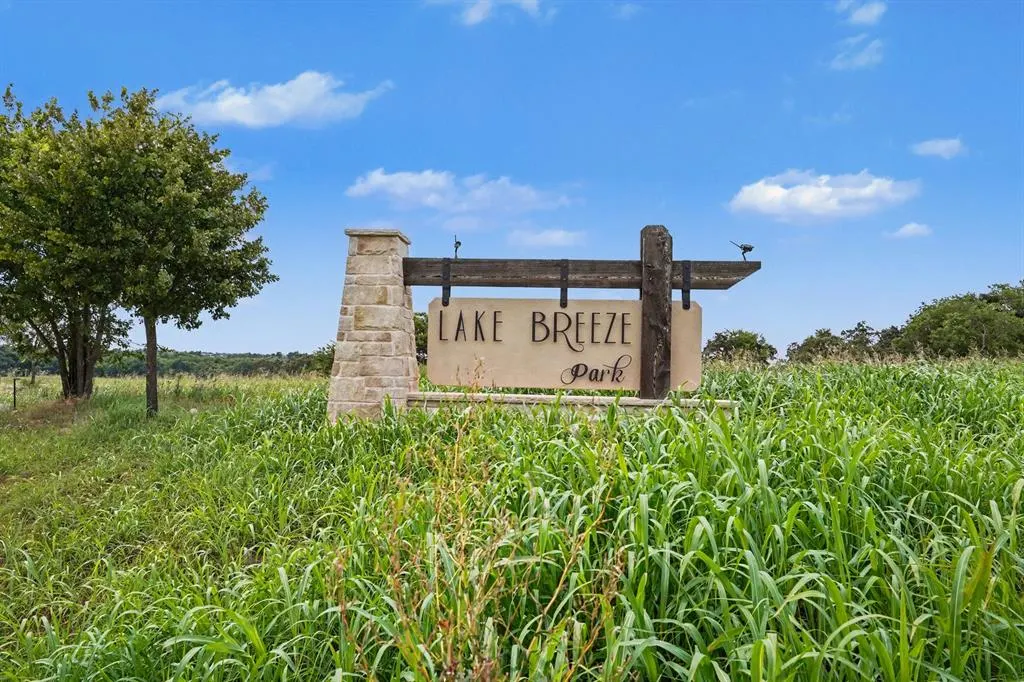 Front exterior — 6256 Lake Breeze Drive, Guthrie, OK 73044