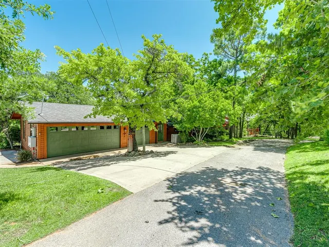 Photo 5 — 2101 E Lakewood Drive, Guthrie, OK 73044