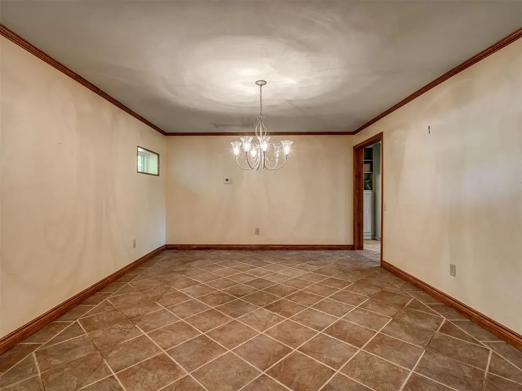 Photo 7 — 2101 E Lakewood Drive, Guthrie, OK 73044