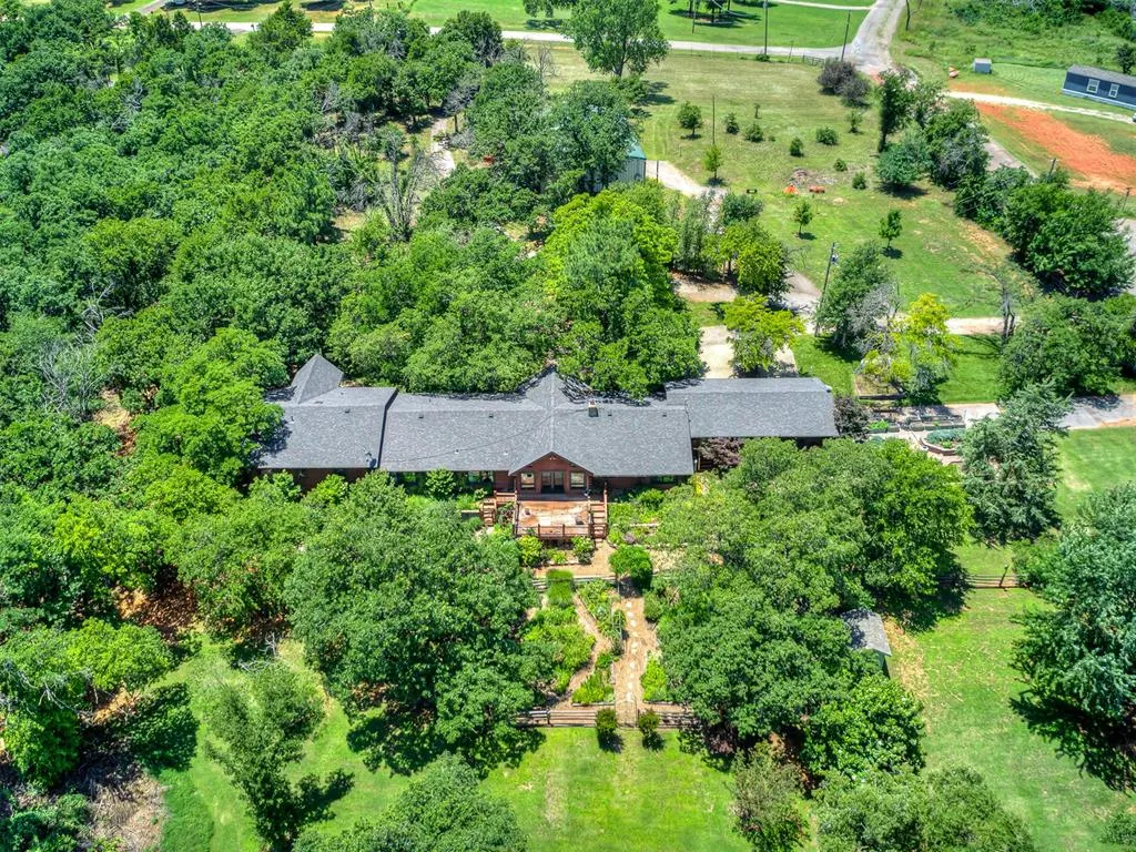 Photo 50 — 2101 E Lakewood Drive, Guthrie, OK 73044