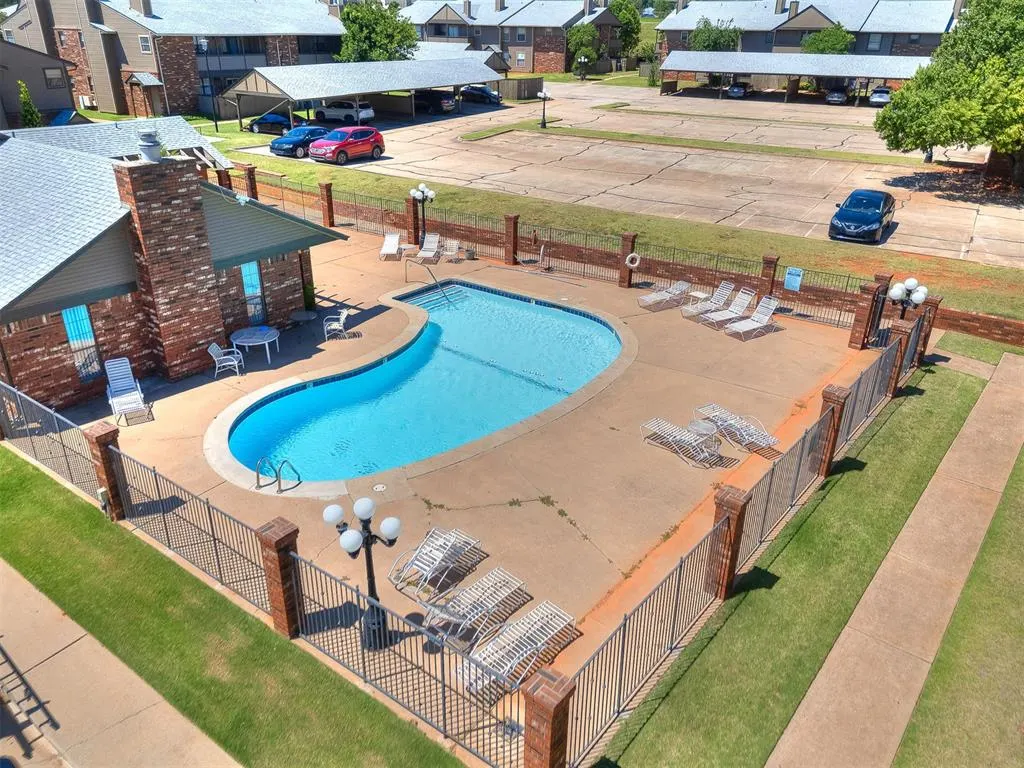 Photo 19 — 11421 Springhollow Road 1102, Oklahoma City, OK 73120