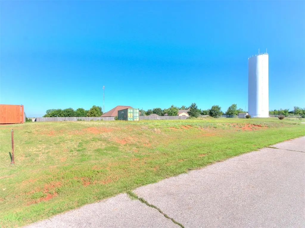Photo 4 — 3689 Merlin Court, Newcastle, OK 73065