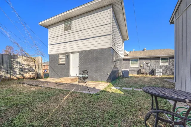Photo 2 — 3105 N Viewpoint Drive, Midwest City, OK 73110