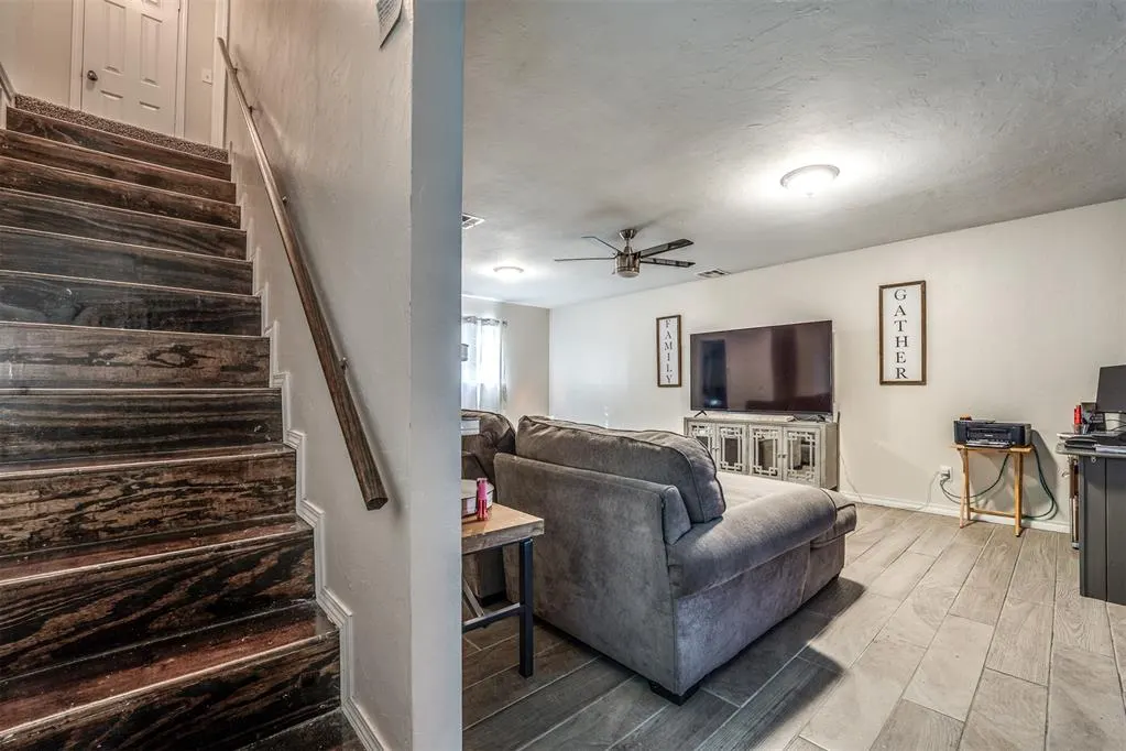 Photo 10 — 3105 N Viewpoint Drive, Midwest City, OK 73110