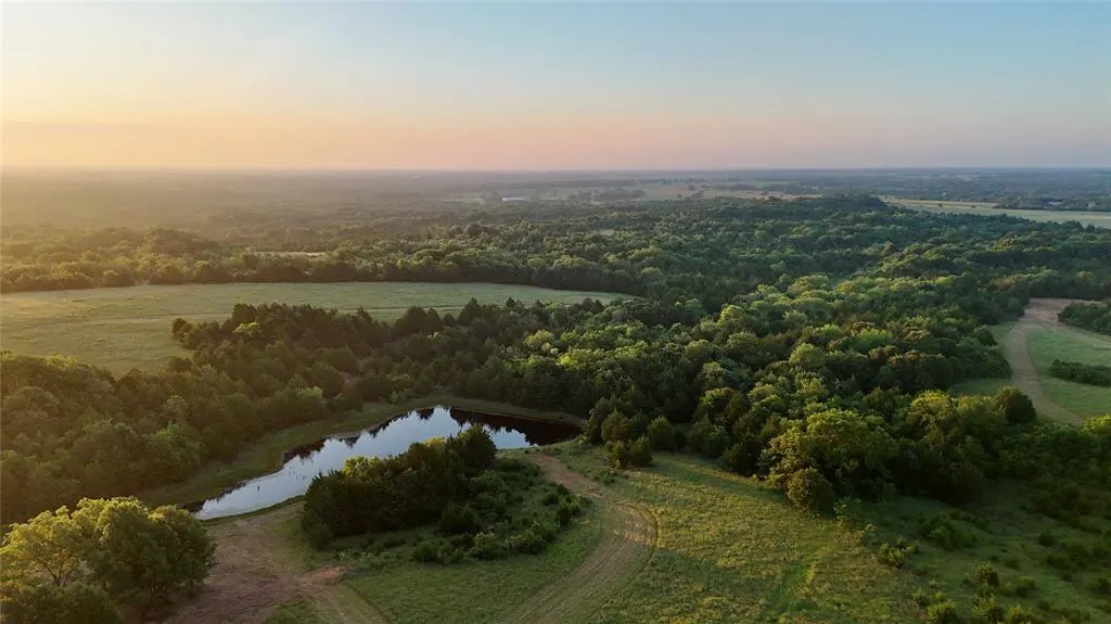 Photo 3 — 3 9 Highway, Earlsboro, OK 74840