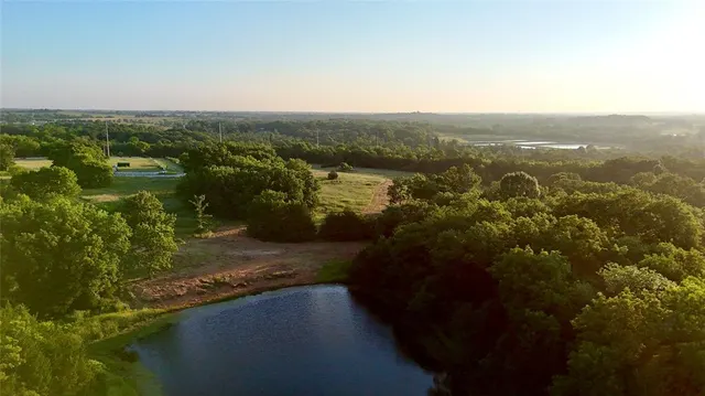 Photo 2 — 4 9 Highway, Earlsboro, OK 74840