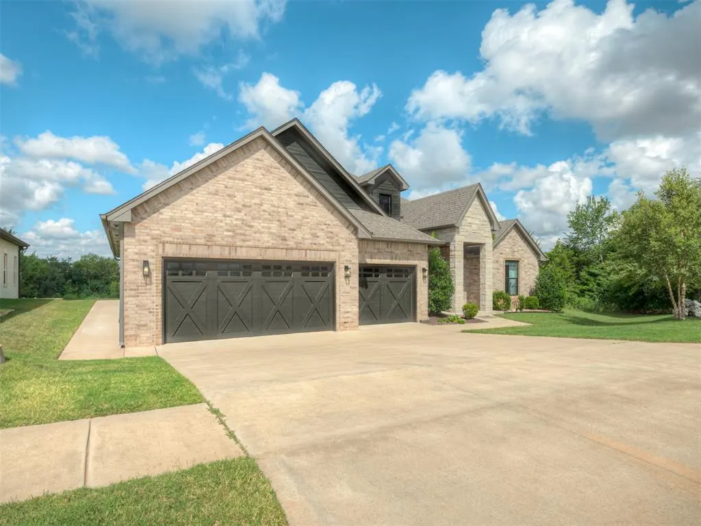 Photo 3 — 13009 Ponderosa Boulevard, Oklahoma City, OK 73142