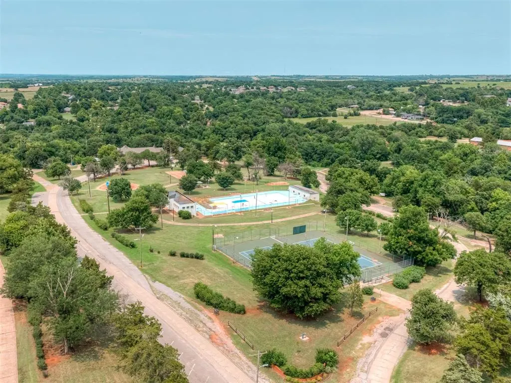 Photo 34 — 505 N Park Place, Guthrie, OK 73044