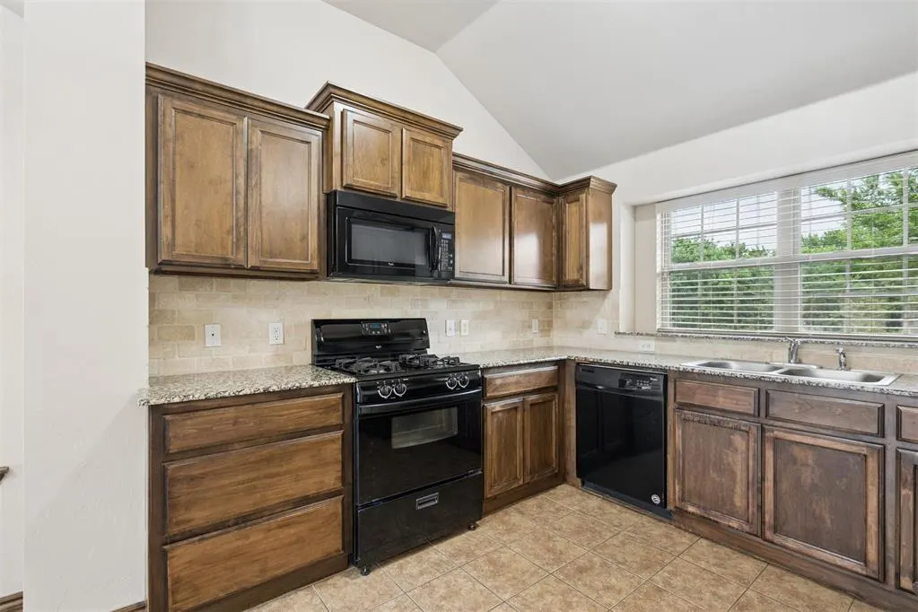 Photo 8 — 3408 Frederick Drive, Norman, OK 73071