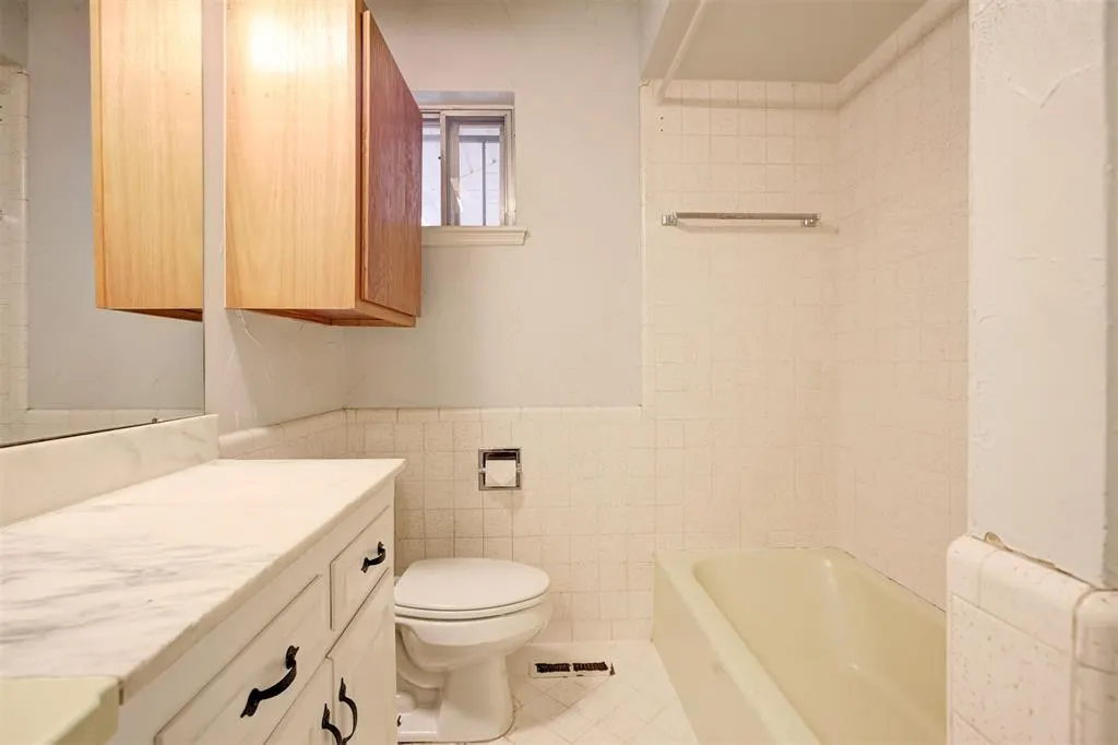 Photo 32 — 2109 NW 43rd Street, Oklahoma City, OK 73112