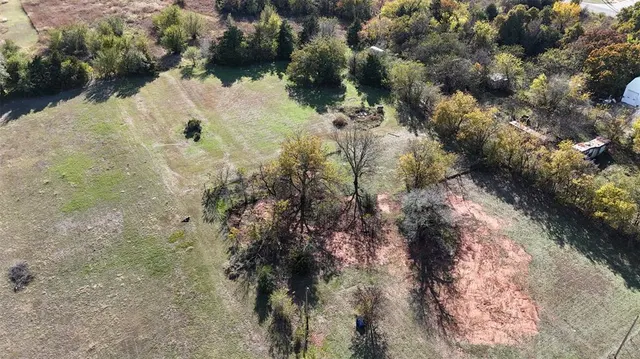 Photo 7 — 1609 E Roosevelt Avenue, Guthrie, OK 73044