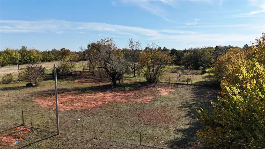 Photo 12 — 1609 E Roosevelt Avenue, Guthrie, OK 73044