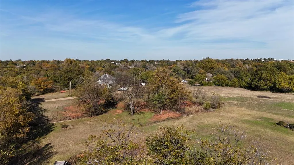 Photo 15 — 1609 E Roosevelt Avenue, Guthrie, OK 73044
