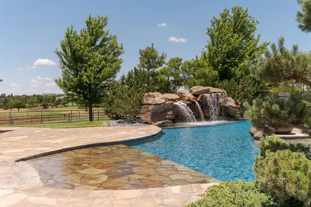 Photo 5 — 13135 Big Cedar Lane, Yukon, OK 73099