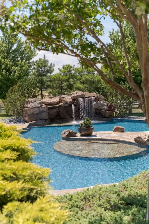 Photo 8 — 13135 Big Cedar Lane, Yukon, OK 73099