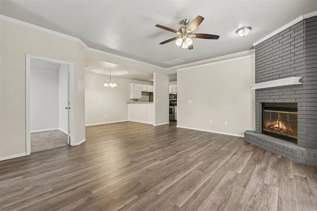 Photo 5 — 2113 S Robinson Avenue, Moore, OK 73170