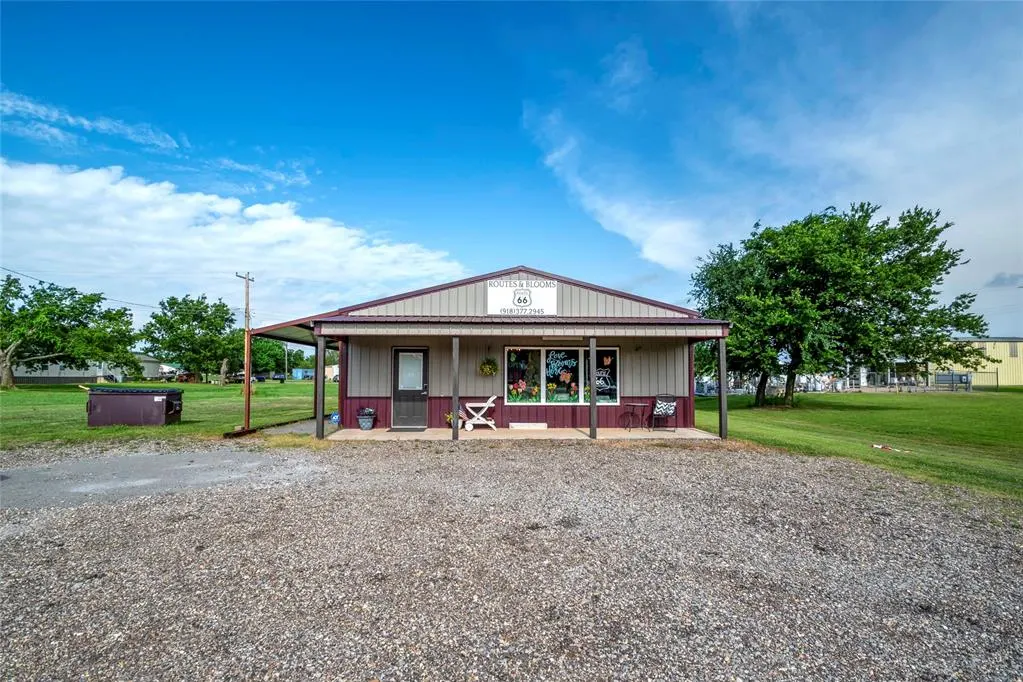 Front exterior — 1003 N Broadway Avenue, Davenport, OK 74026