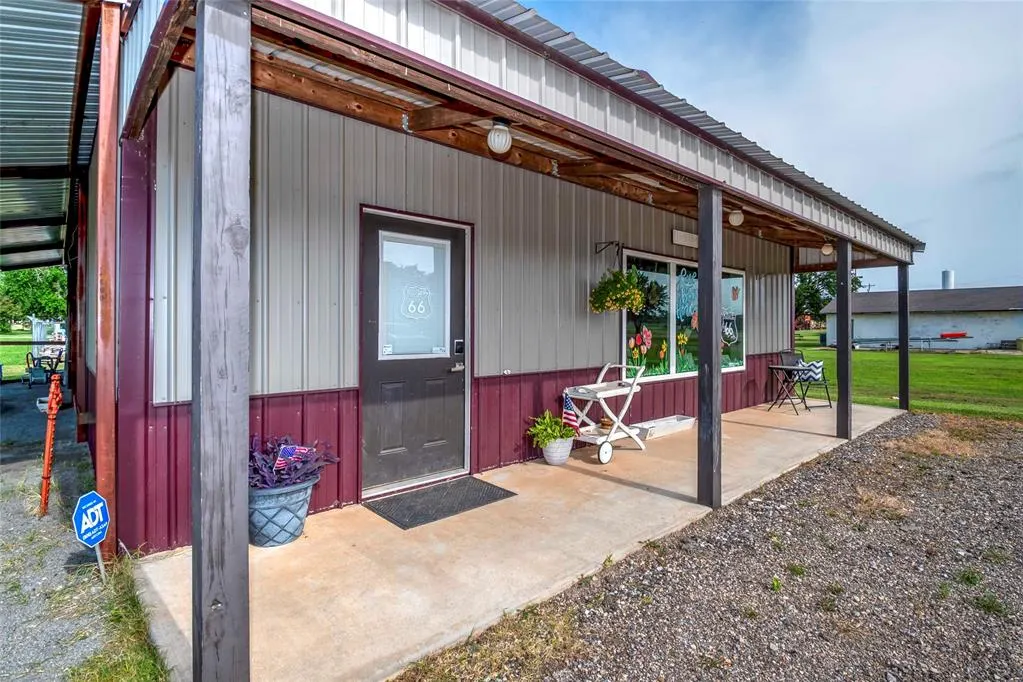 Photo 3 — 1003 N Broadway Avenue, Davenport, OK 74026