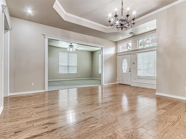 Photo 7 — 16609 Village Garden Drive, Edmond, OK 73012