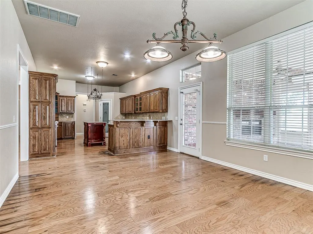 Photo 13 — 16609 Village Garden Drive, Edmond, OK 73012