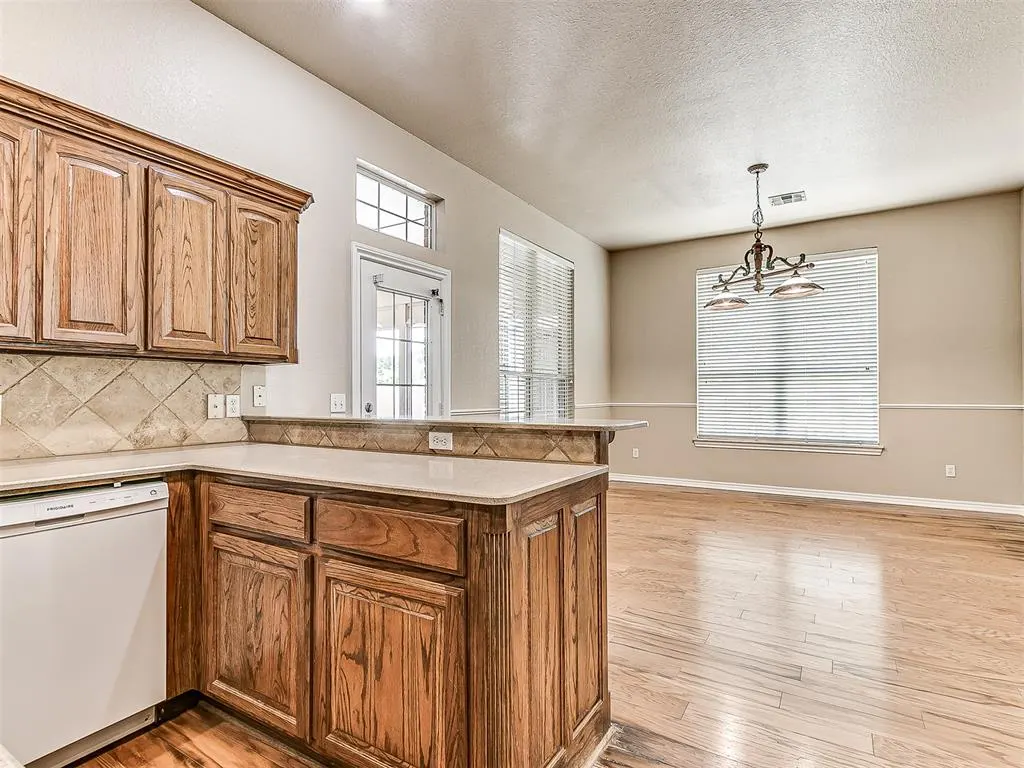 Photo 18 — 16609 Village Garden Drive, Edmond, OK 73012