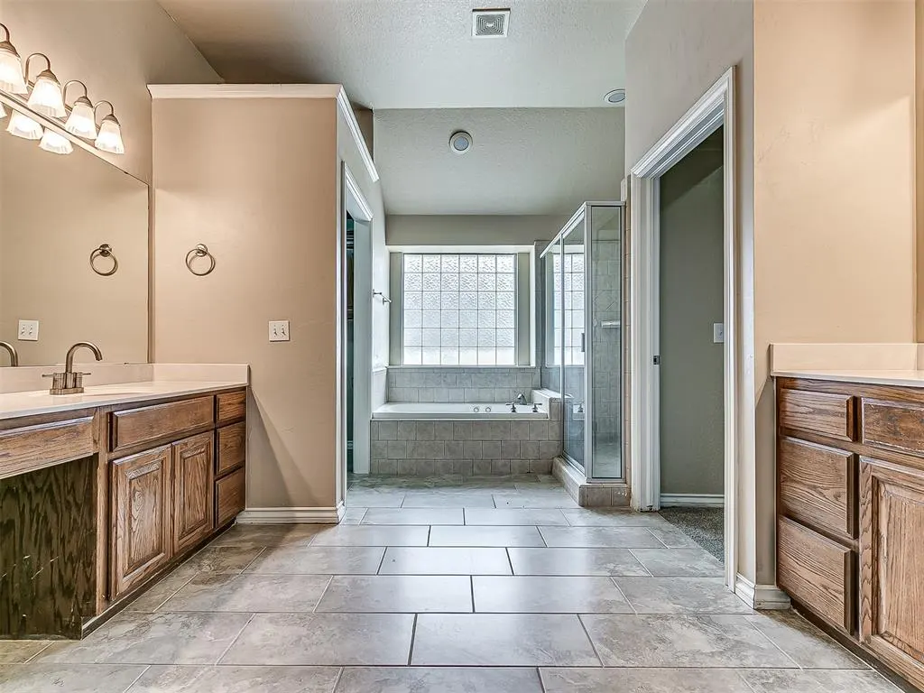 Photo 22 — 16609 Village Garden Drive, Edmond, OK 73012