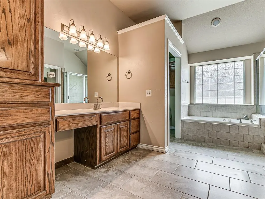 Photo 23 — 16609 Village Garden Drive, Edmond, OK 73012