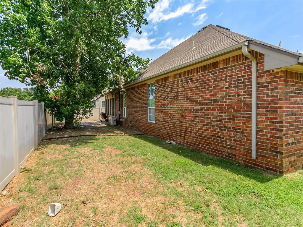 Photo 43 — 16609 Village Garden Drive, Edmond, OK 73012