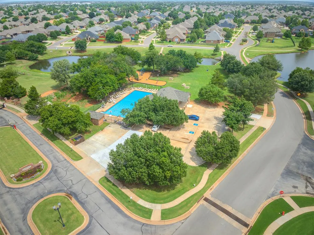 Photo 44 — 16609 Village Garden Drive, Edmond, OK 73012