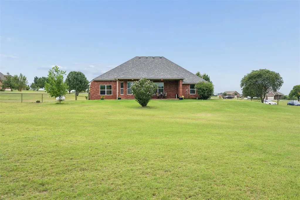Photo 13 — 2267 Sandpiper Drive, Blanchard, OK 73010