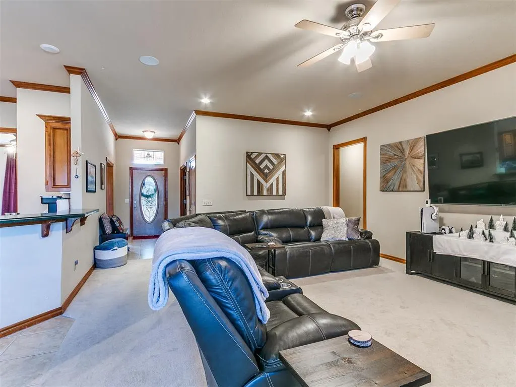 Photo 9 — 726 Silver Tree Drive, Choctaw, OK 73020