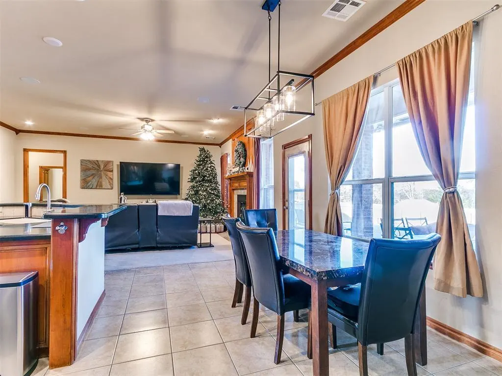 Photo 11 — 726 Silver Tree Drive, Choctaw, OK 73020
