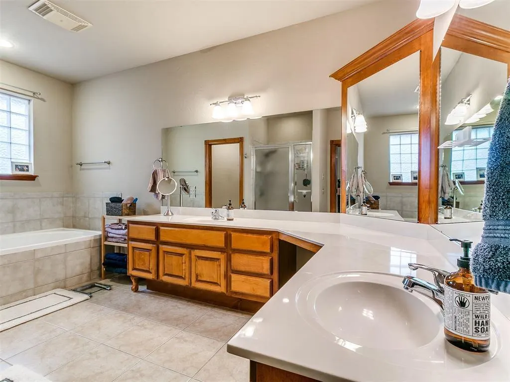 Photo 28 — 726 Silver Tree Drive, Choctaw, OK 73020