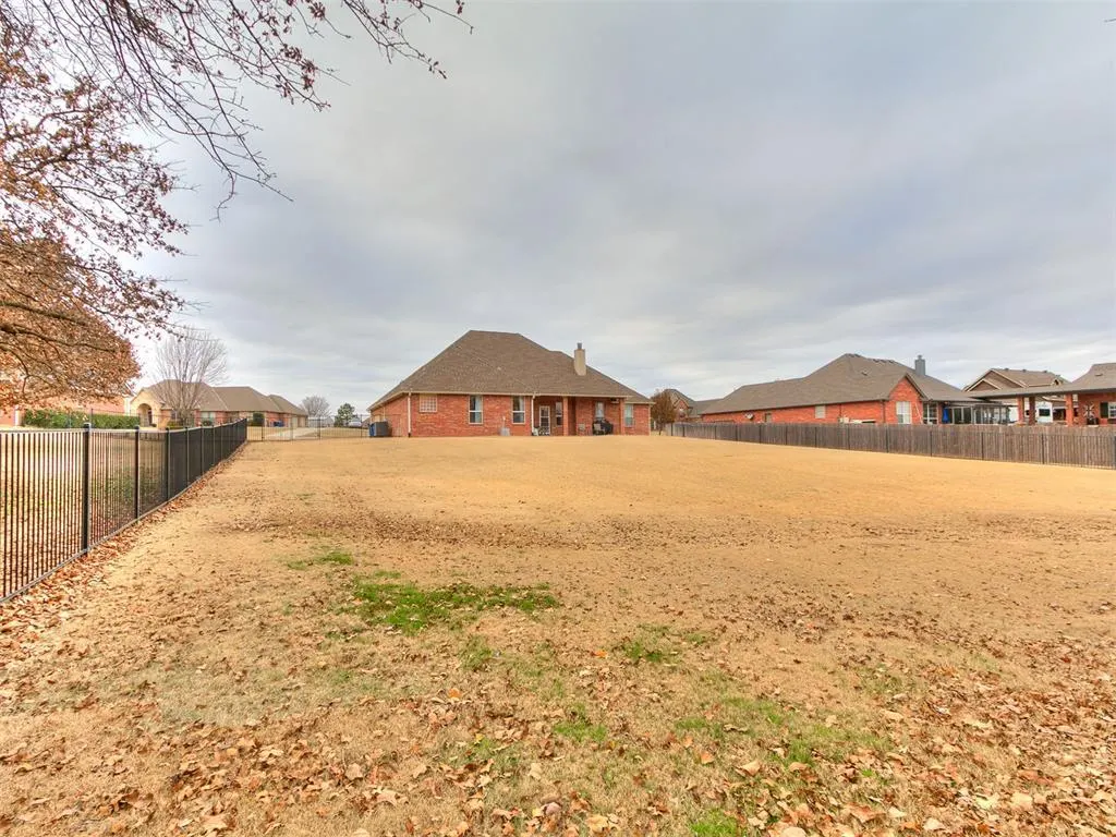 Photo 33 — 726 Silver Tree Drive, Choctaw, OK 73020