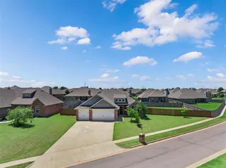 Sold home at 16032 Siloa Avenue