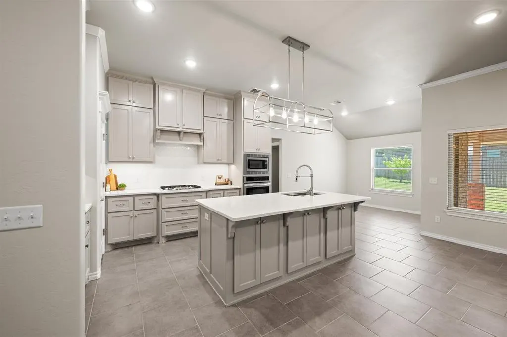 Photo 10 — 16032 Siloa Avenue, Edmond, OK 73013