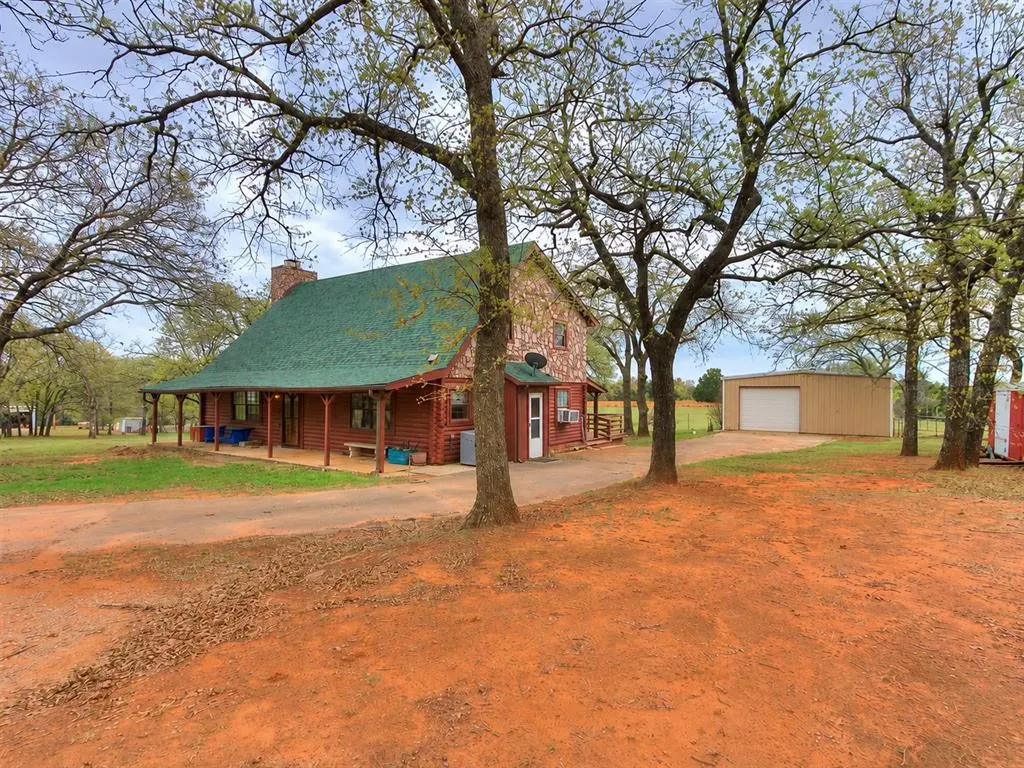 Front exterior — 11841 Sandrock Ridge, Guthrie, OK 73044