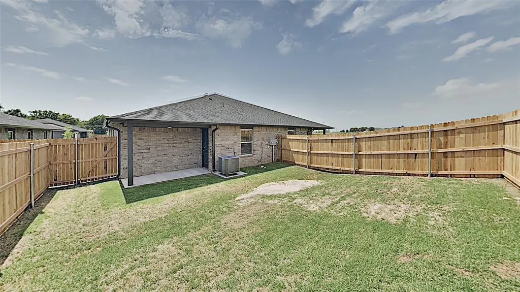 Photo 16 — 11204 Howard Drive, Oklahoma City, OK 73114