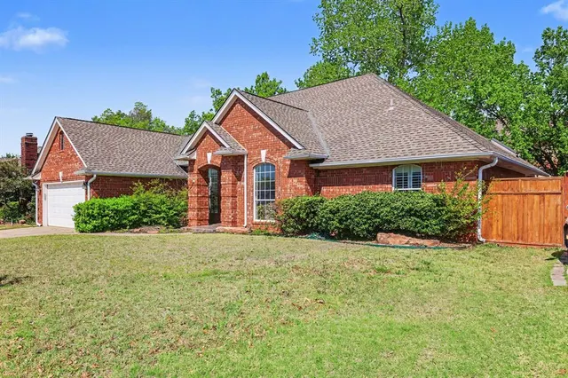 Photo 2 — 1721 Shady Lane, Oklahoma City, OK 73131