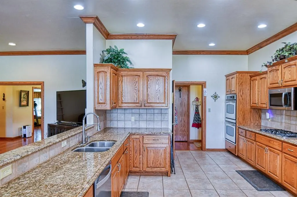 Photo 29 — 4001 County Road 1520, Stratford, OK 74872