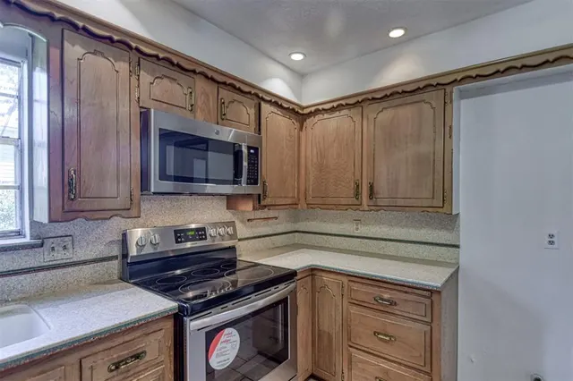 Photo 8 — 620 Terrace Place, Norman, OK 73069