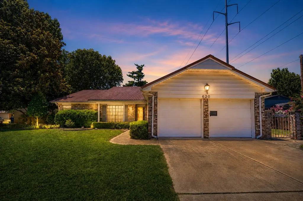Front exterior — 620 Terrace Place, Norman, OK 73069