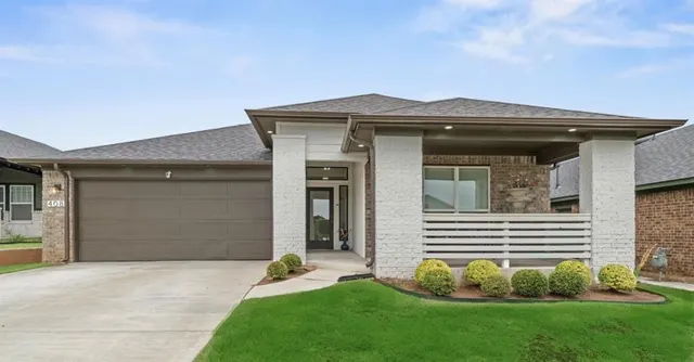 Photo 2 — 408 Vista Drive, Yukon, OK 73099