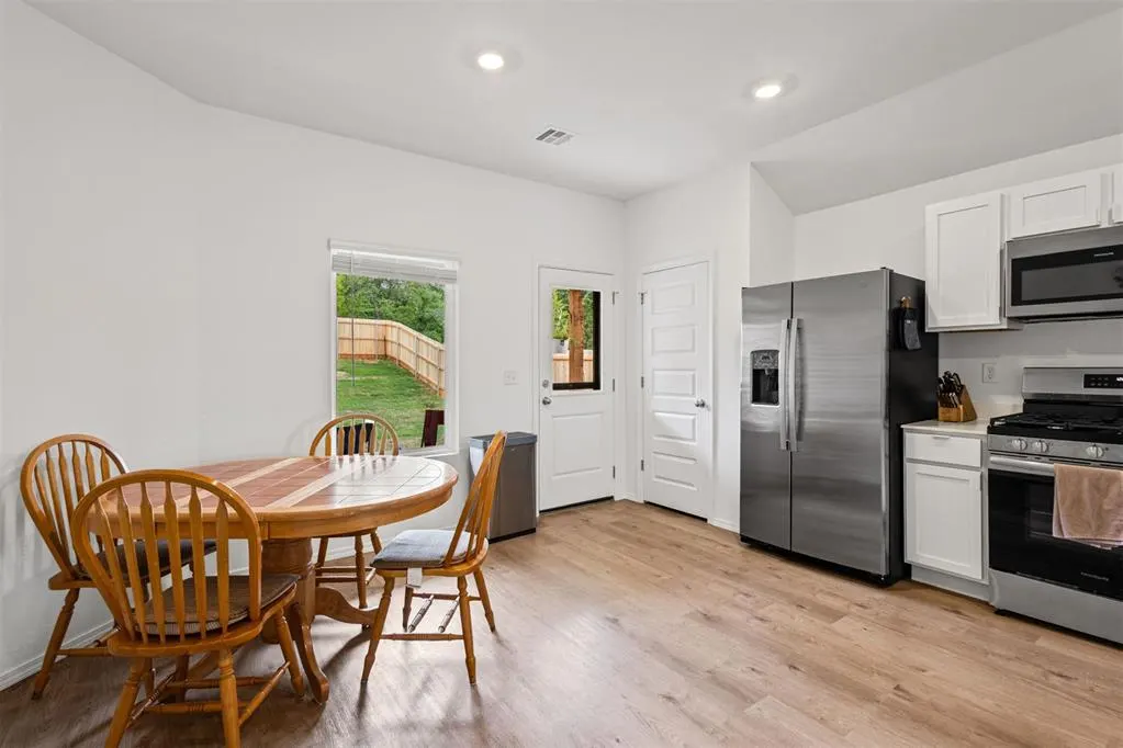 Photo 6 — 3880 Ada Avenue, Harrah, OK 73045