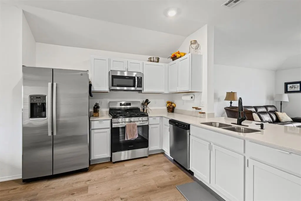 Photo 3 — 3880 Ada Avenue, Harrah, OK 73045