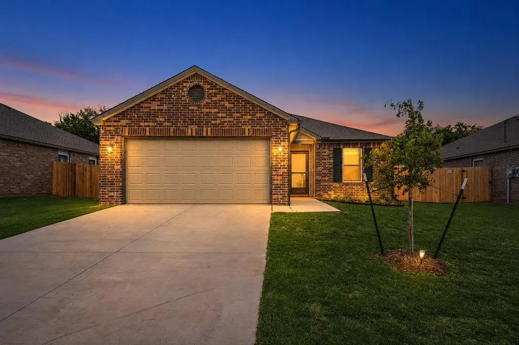 Front exterior — 3880 Ada Avenue, Harrah, OK 73045