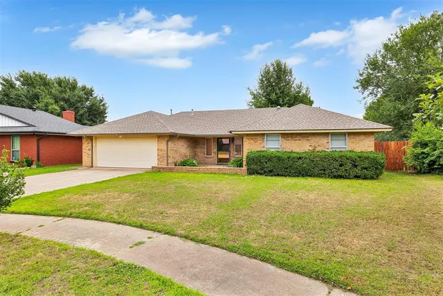 Photo 3 — 3114 N Wheeler Circles, Bethany, OK 73008
