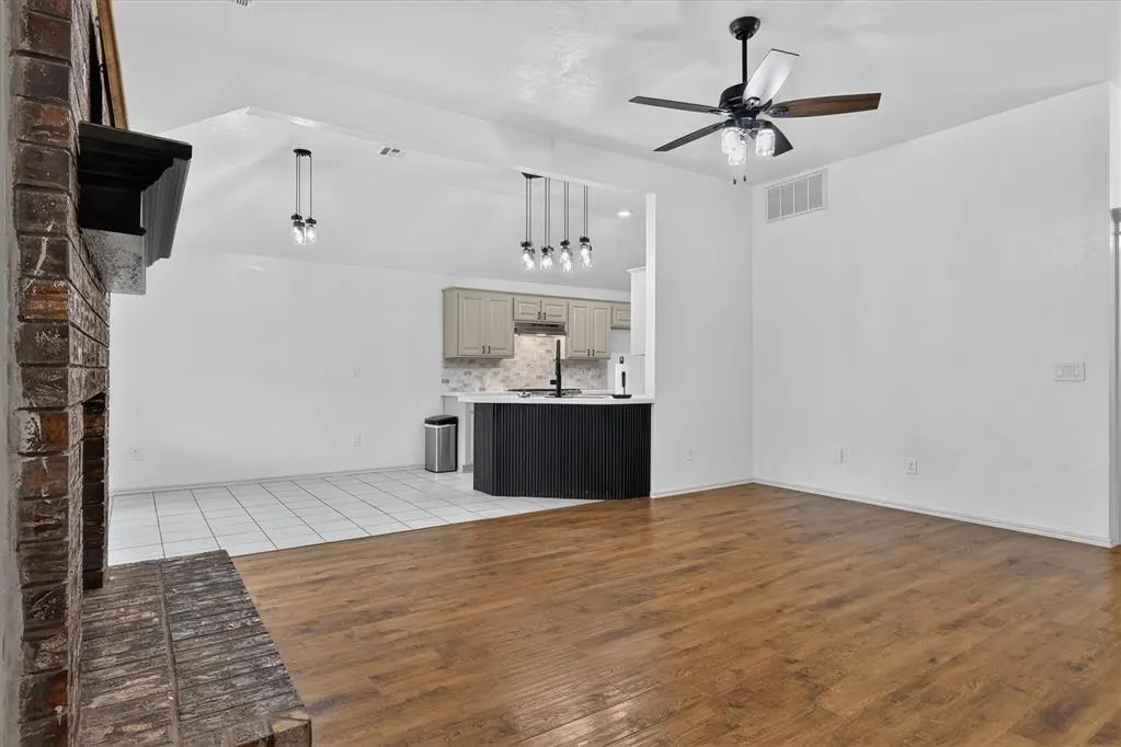 Photo 9 — 15616 Sandstone Terrace, Oklahoma City, OK 73170