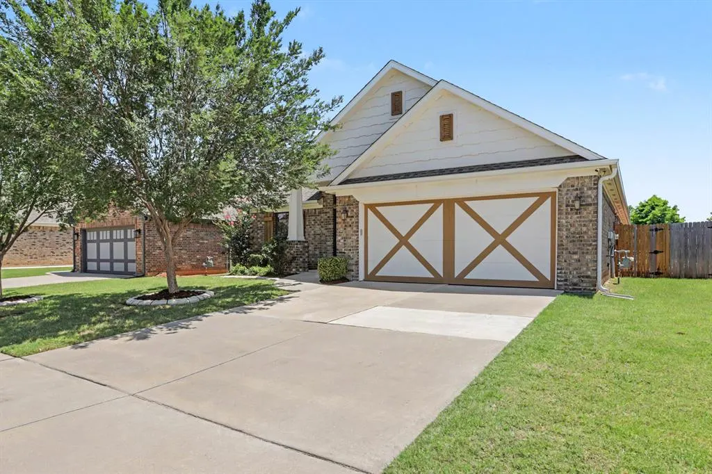 Photo 2 — 2316 NW 179th Street, Edmond, OK 73012