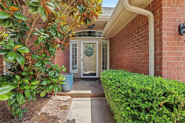 Photo 2 — 14208 Pecan Hollow Terrace, Edmond, OK 73013